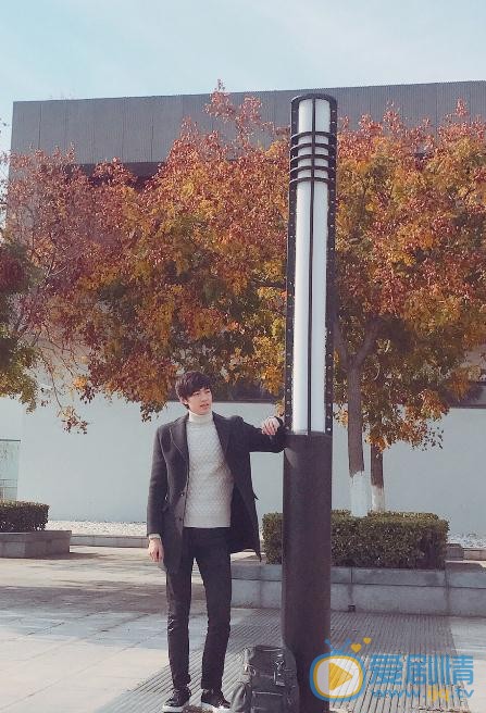 严禹豪儒雅写真 严禹豪高清写真_严禹豪高清剧照