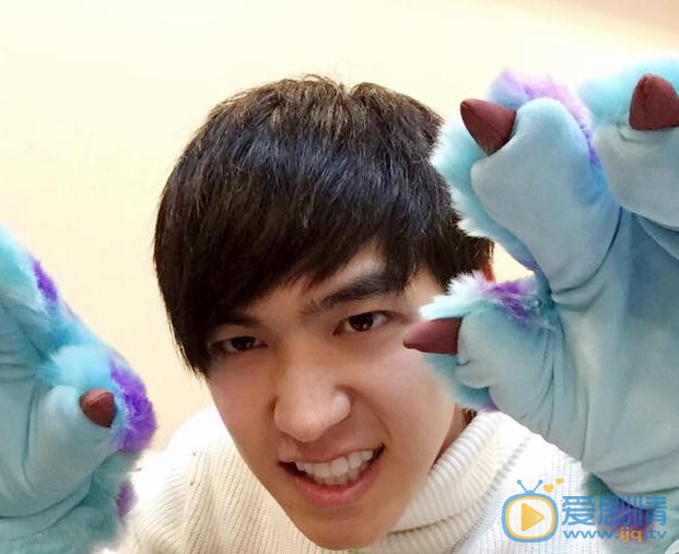 严禹豪生活照 严禹豪高清写真_严禹豪高清剧照