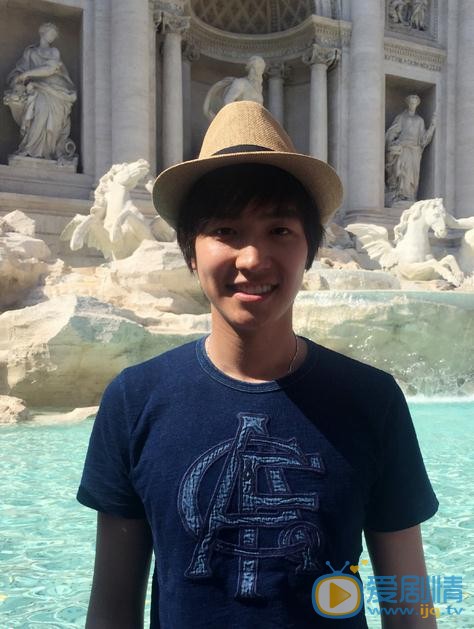 严禹豪旅游照 严禹豪高清写真_严禹豪高清剧照