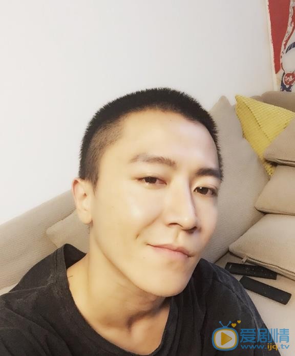 李冠明生活照 李冠明高清写真_李冠明高清剧照