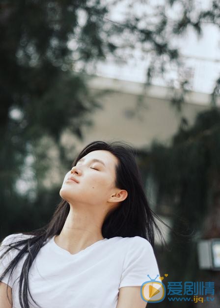 周开开白色写真 周开开高清写真_周开开高清剧照