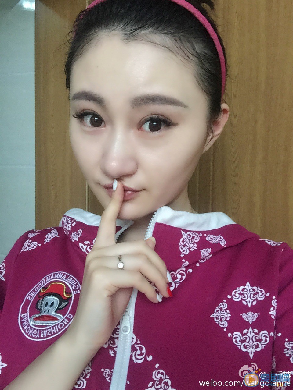 王千赫生活照写真