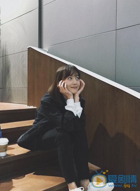 李依伊生活照 李依伊高清写真_李依伊高清剧照