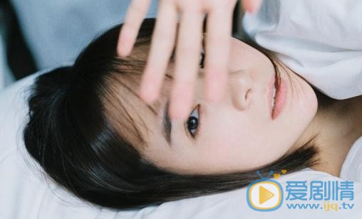 李依伊素颜背心写真 李依伊高清写真_李依伊高清剧照