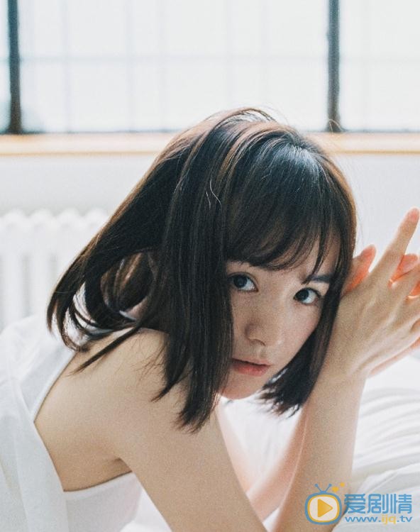 李依伊素颜背心写真 李依伊高清写真_李依伊高清剧照
