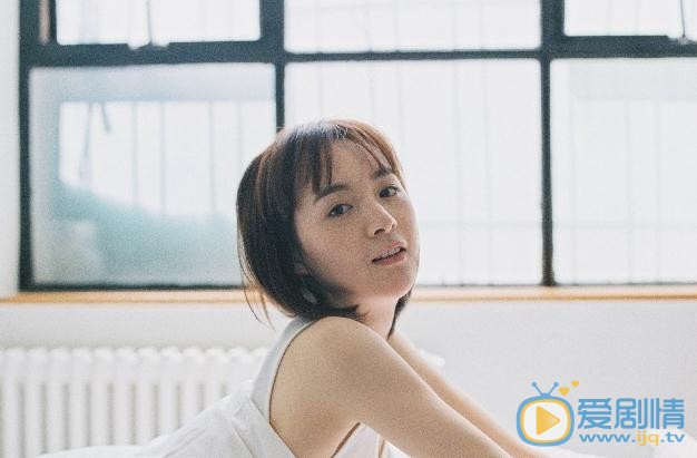 李依伊素颜背心写真 李依伊高清写真_李依伊高清剧照