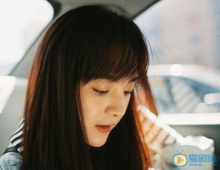 李依伊文艺气质写真 李依伊高清写真_李依伊高清剧照