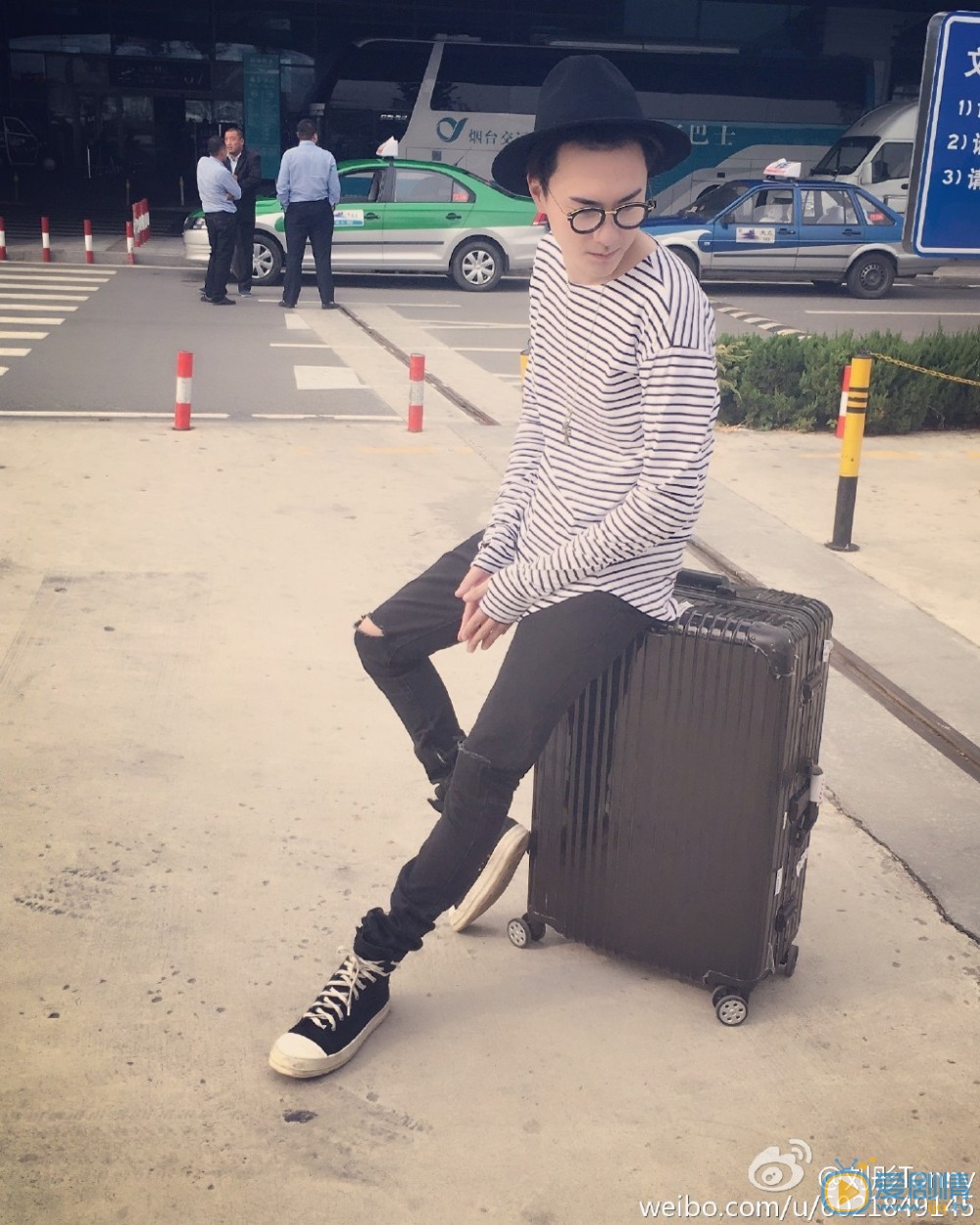 刘彤街拍照写真 刘彤高清写真_刘彤高清剧照