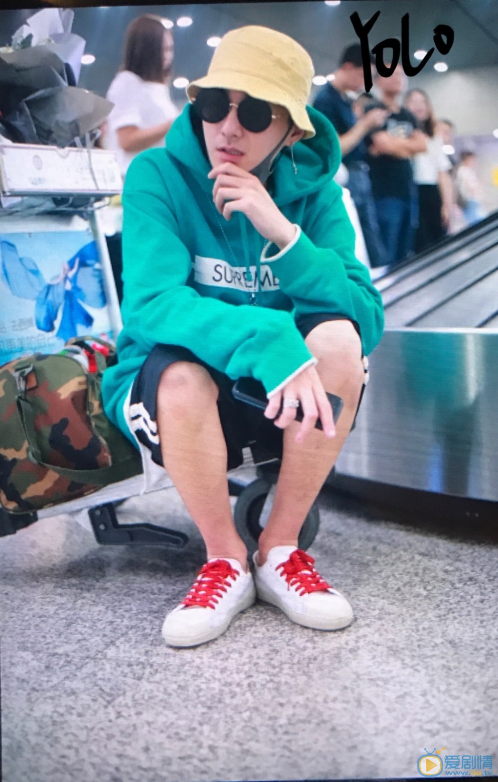 刘彤机场照写真 刘彤高清写真_刘彤高清剧照