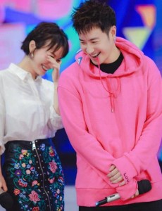 潘玮柏现任女朋友是谁？潘玮柏和吴昕是什么关系？潘玮柏吴昕在一起了吗？