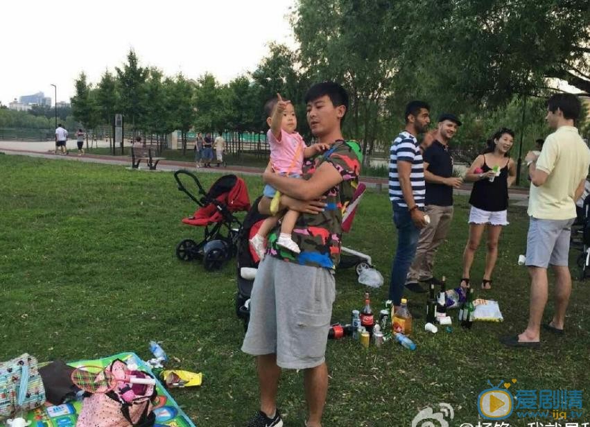 杨铮生活照 杨铮高清写真_杨铮高清剧照