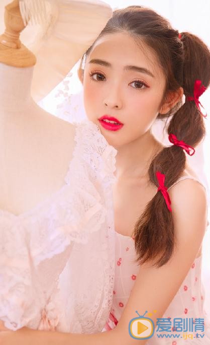 张鹤怡夏日写真 张鹤怡高清写真_张鹤怡高清剧照