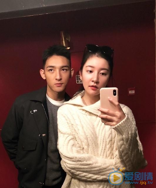 崔心心与人合照 崔心心高清写真_崔心心高清剧照