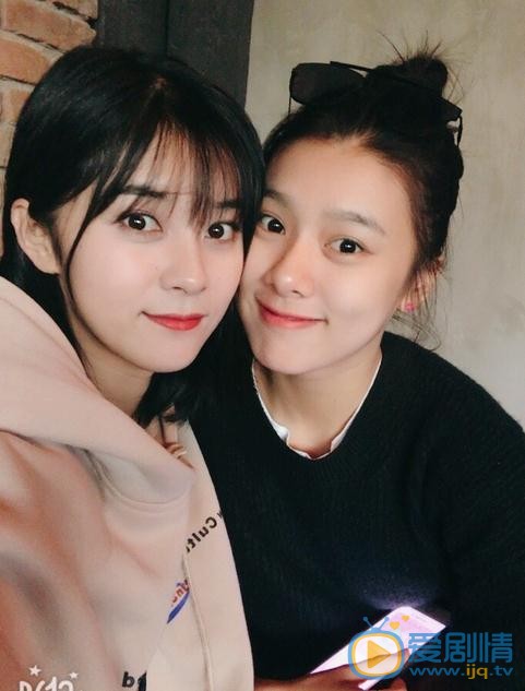 奚美丽与人合照 奚美丽高清写真_奚美丽高清剧照