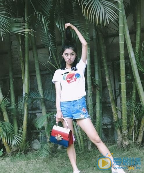 奚美丽生活照 奚美丽高清写真_奚美丽高清剧照