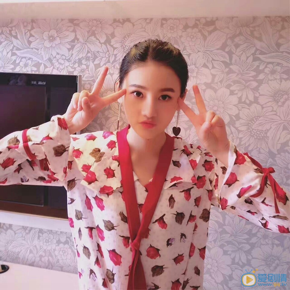 韩昕妤街拍写真 韩昕妤高清写真_韩昕妤高清剧照