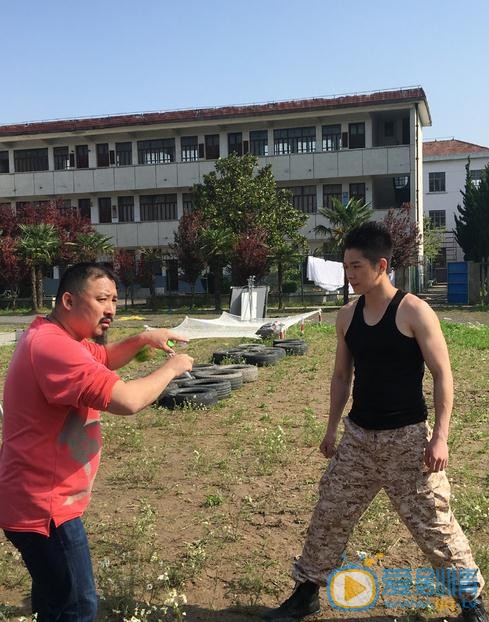 王鑫片场照 王鑫高清写真_王鑫高清剧照