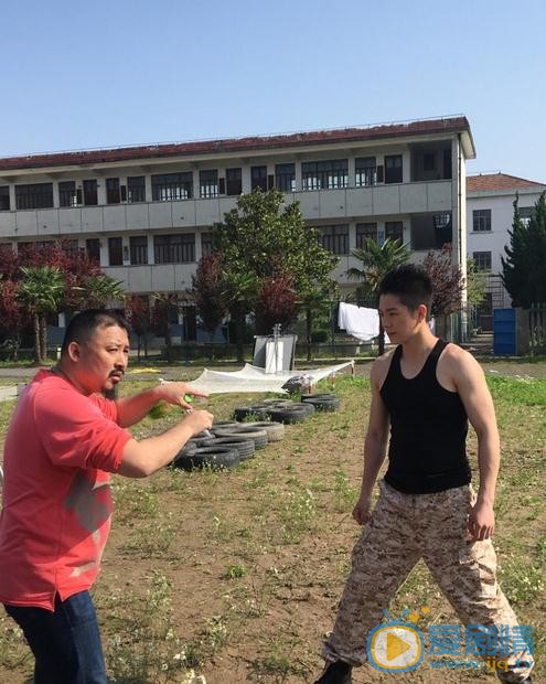 王鑫片场照 王鑫高清写真_王鑫高清剧照