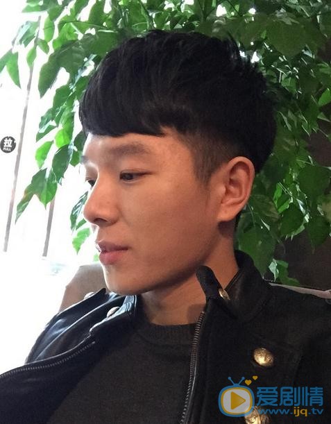 王鑫片场照 王鑫高清写真_王鑫高清剧照