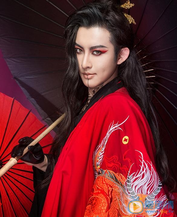 李孟羲红色写真 李孟羲高清写真_李孟羲高清剧照