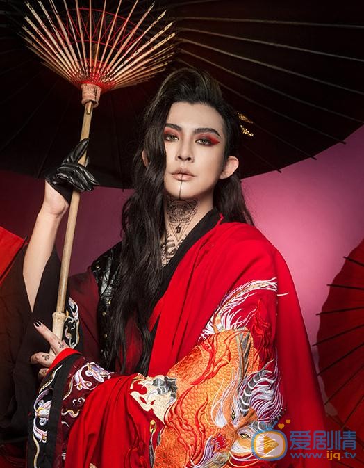 李孟羲红色写真 李孟羲高清写真_李孟羲高清剧照