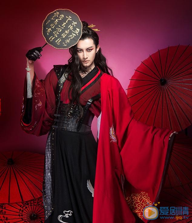 李孟羲红色写真 李孟羲高清写真_李孟羲高清剧照