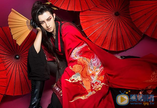 李孟羲红色写真 李孟羲高清写真_李孟羲高清剧照