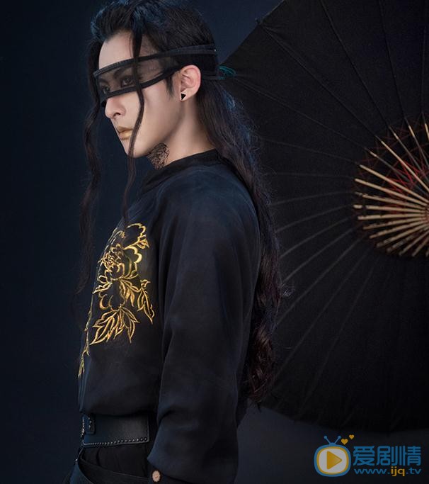 李孟羲黑色写真 李孟羲高清写真_李孟羲高清剧照