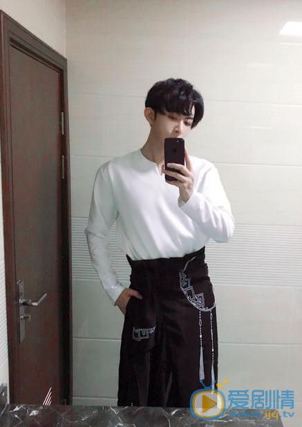 李孟羲生活照 李孟羲高清写真_李孟羲高清剧照