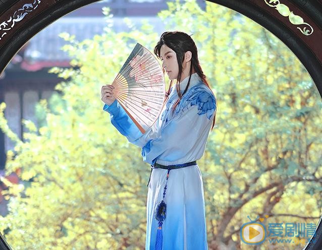 李孟羲蓝色写真 李孟羲高清写真_李孟羲高清剧照