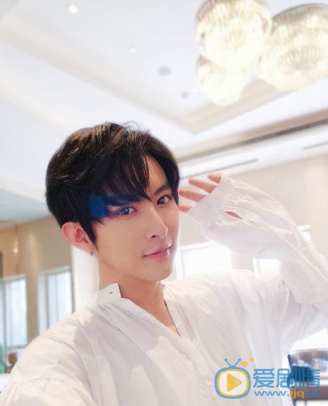李孟羲生活照 李孟羲高清写真_李孟羲高清剧照