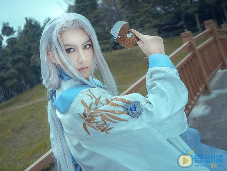 李孟羲面具写真 李孟羲高清写真_李孟羲高清剧照