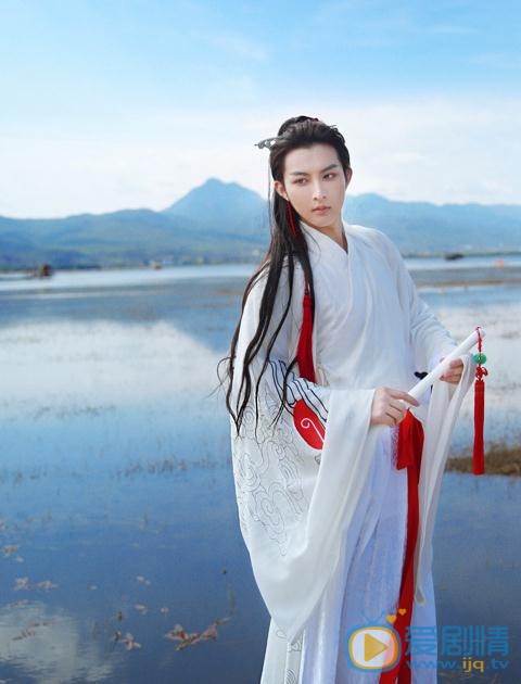 李孟羲白色写真 李孟羲高清写真_李孟羲高清剧照