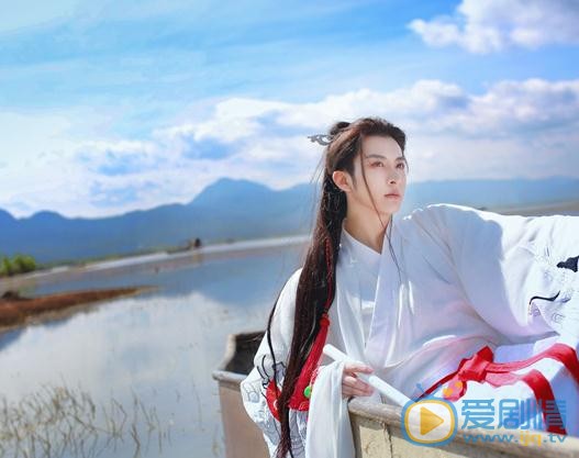 李孟羲白色写真 李孟羲高清写真_李孟羲高清剧照