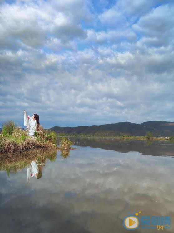 李孟羲白色写真 李孟羲高清写真_李孟羲高清剧照
