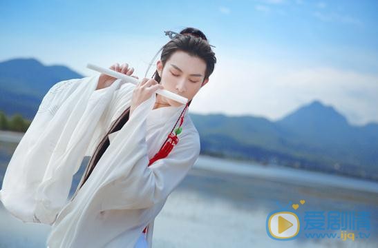 李孟羲白色写真 李孟羲高清写真_李孟羲高清剧照