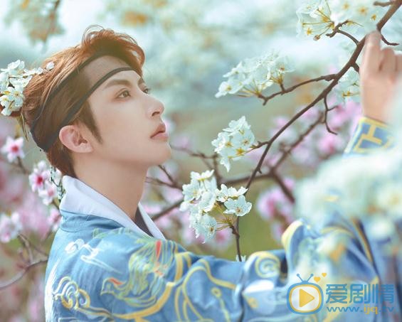 李孟羲桃花写真 李孟羲高清写真_李孟羲高清剧照