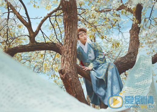 李孟羲桃花写真 李孟羲高清写真_李孟羲高清剧照