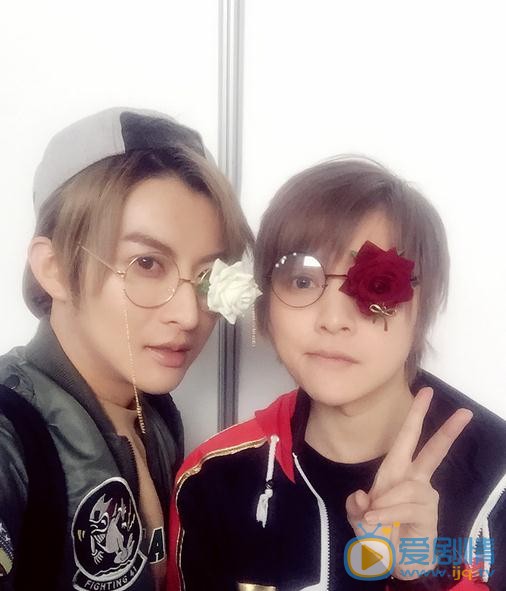 李孟羲与人合照 李孟羲高清写真_李孟羲高清剧照