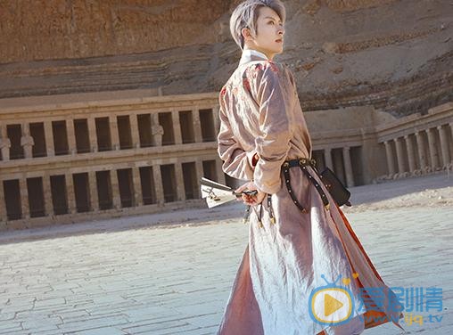 李孟羲建筑风写真 李孟羲高清写真_李孟羲高清剧照