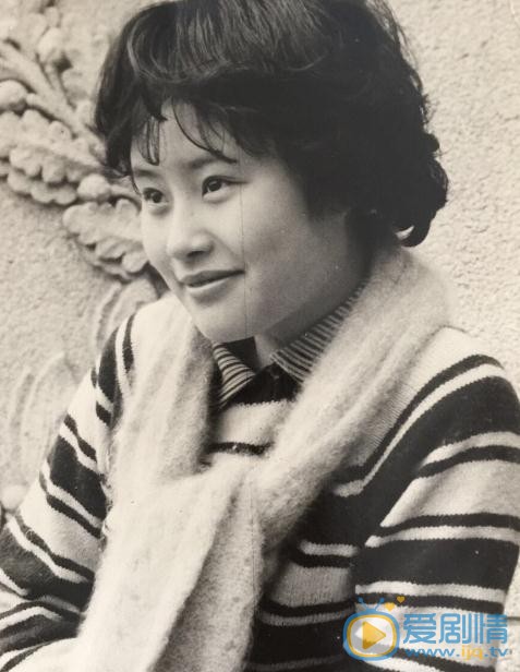 邬君梅早期照 邬君梅高清写真_邬君梅高清剧照