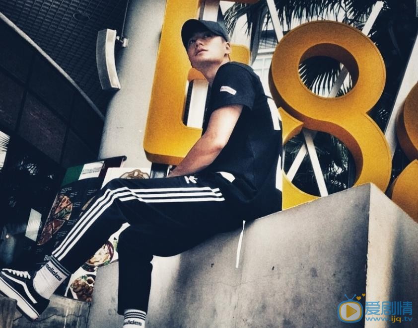 罗仲谦生活照 罗仲谦高清写真_罗仲谦高清剧照