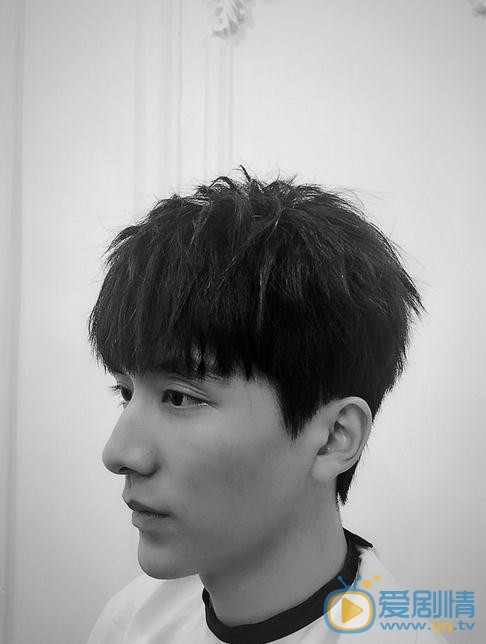 张新成生活照 张新成高清写真_张新成高清剧照