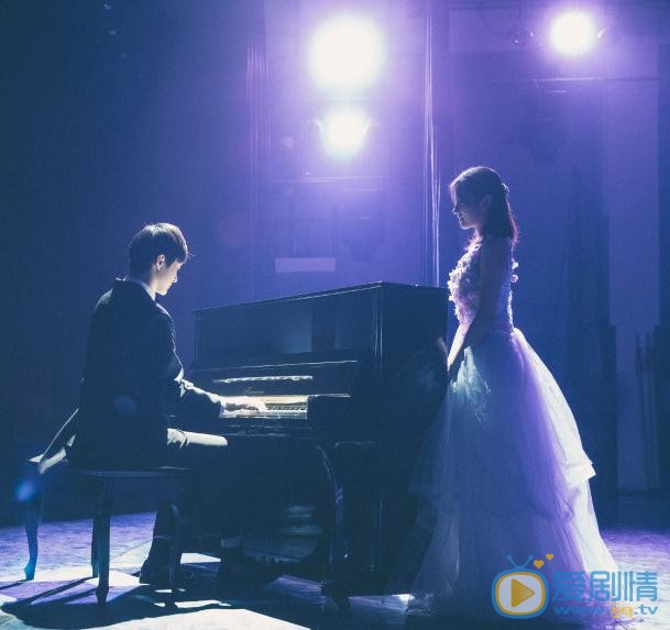 张新成《你好旧时光》剧照 张新成高清写真_张新成高清剧照