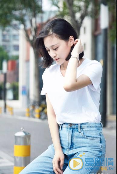 黄雯清纯写真