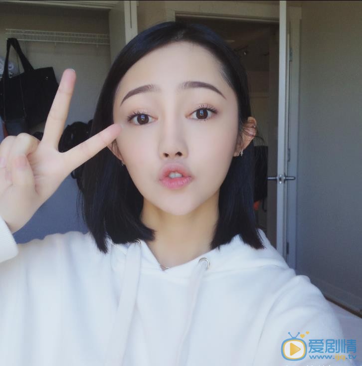 姜萌轩卖萌照 姜萌轩高清写真_姜萌轩高清剧照