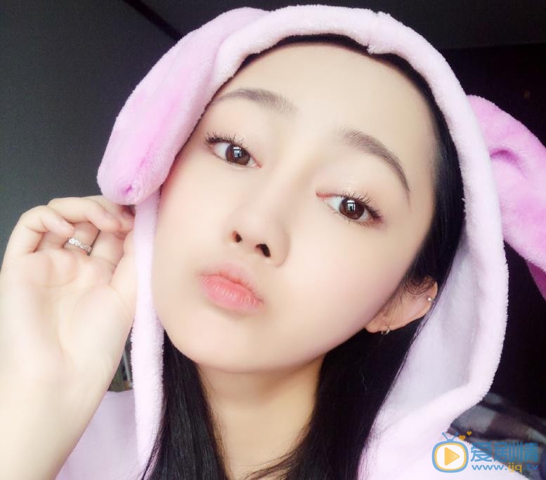 姜萌轩卖萌照 姜萌轩高清写真_姜萌轩高清剧照