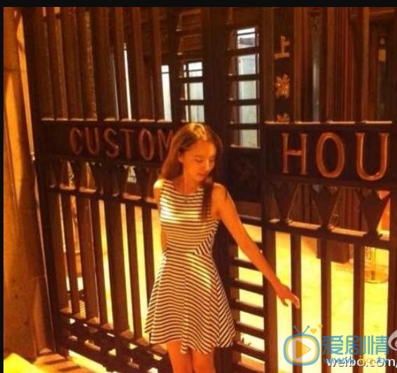刘熙彤校园写真 刘熙彤高清写真_刘熙彤高清剧照
