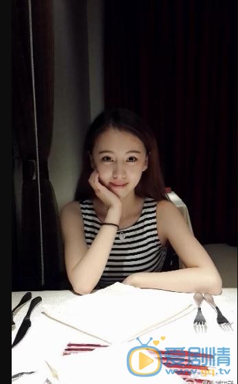 刘熙彤校园写真 刘熙彤高清写真_刘熙彤高清剧照