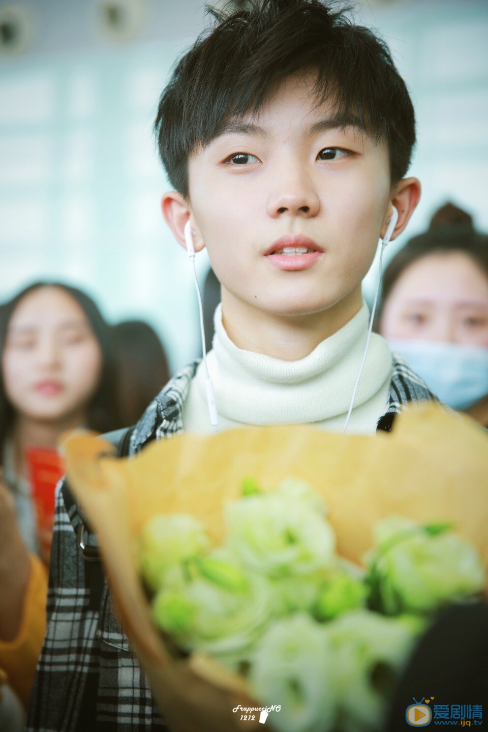 马嘉祺街拍照写真 马嘉祺高清写真_马嘉祺高清剧照